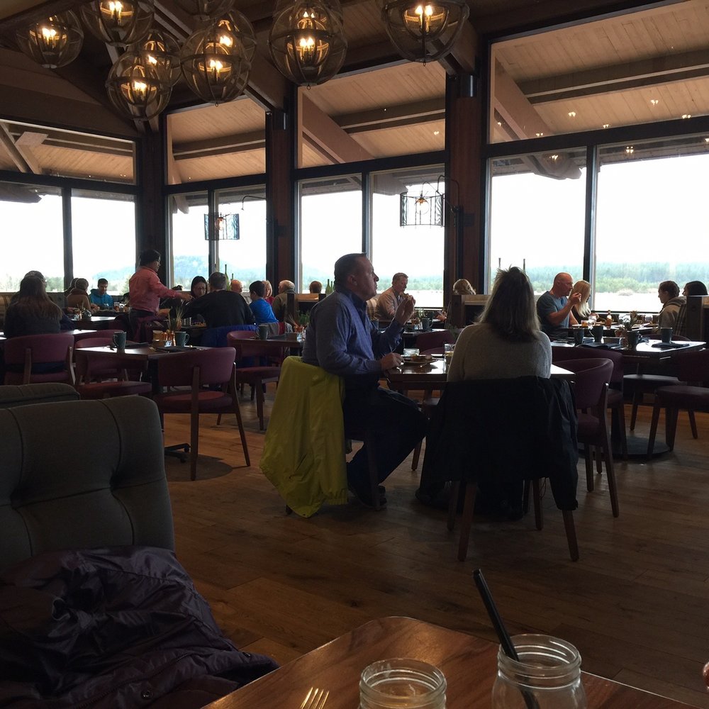 Lodge Kitchen - New decor is beautiful. - New American Near Me - Sunriver, Oregon Lodge Kitchen - New decor is beautiful. - New American Near Me - Sunriver, Oregon