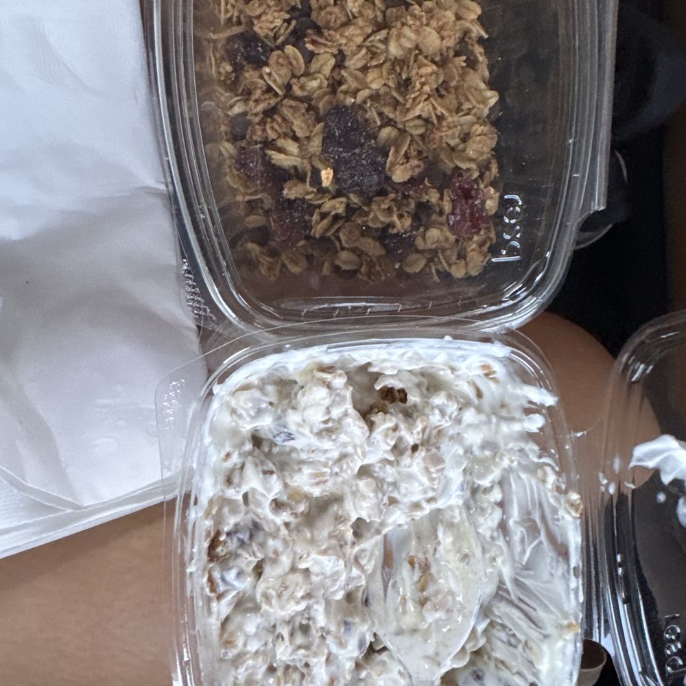 Yogurt parfait! Yogurt parfait!