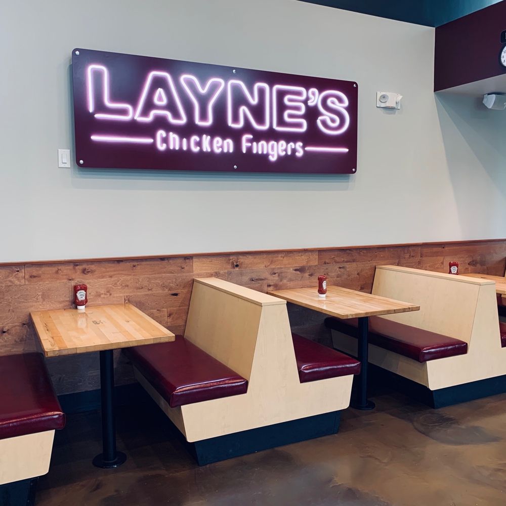 Layne's Chicken Fingers - Seating area - Fast Food Near Me - Katy, Texas