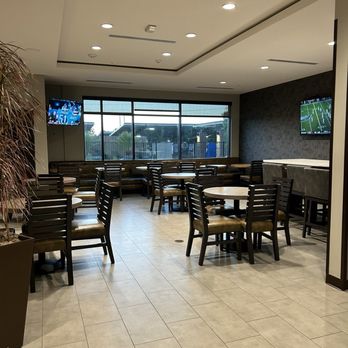 SpringHill Suites by Marriott Milpitas Silicon Valley - Eating Area - Hotels Near Me - Milpitas, California SpringHill Suites by Marriott Milpitas Silicon Valley - Eating Area - Hotels Near Me - Milpitas, California