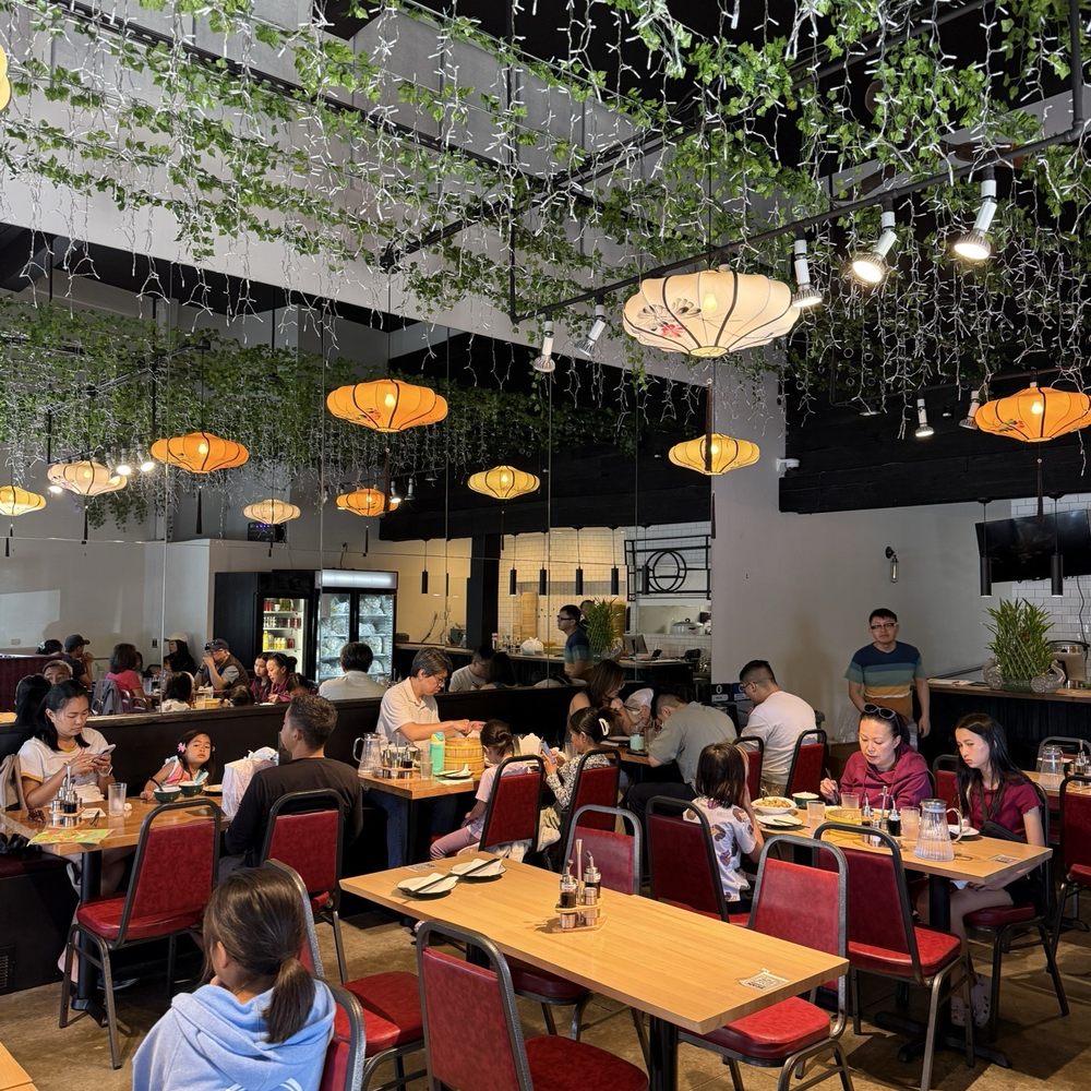 No 5 House - Inside - Noodles Near Me - San Mateo, California