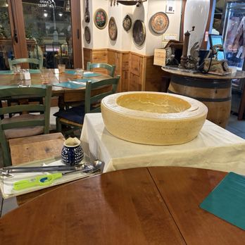 Canto de' Nelli - Cheese wheel pasta, prepared at the table - Italian Near Me - Florence, FI Canto de' Nelli - Cheese wheel pasta, prepared at the table - Italian Near Me - Florence, FI
