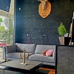 Xulo Coffee Bar - Adorable cafe