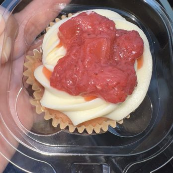Buttercream Bakery - Strawberry cupcake - Bakeries Near Me - San Antonio, Texas Buttercream Bakery - Strawberry cupcake - Bakeries Near Me - San Antonio, Texas