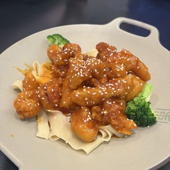 Highland Noodles - Orange chicken - Noodles Near Me - Roseville, California
