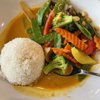 La Miette La Mai - I tried something new today, lemongrass curry! Look at all the fresh veggies!!! - Thai Near Me - Northborough, Massachusetts La Miette La Mai - I tried something new today, lemongrass curry! Look at all the fresh veggies!!! - Thai Near Me - Northborough, Massachusetts