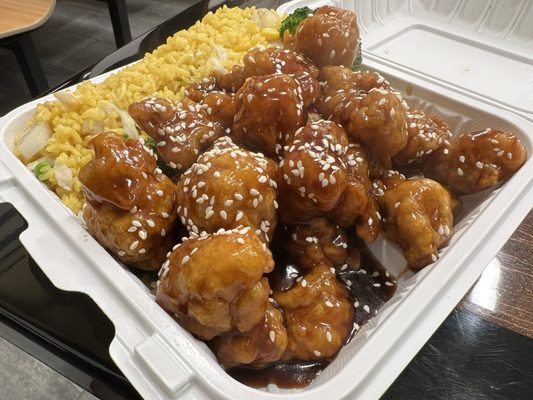 Golden Wok by null