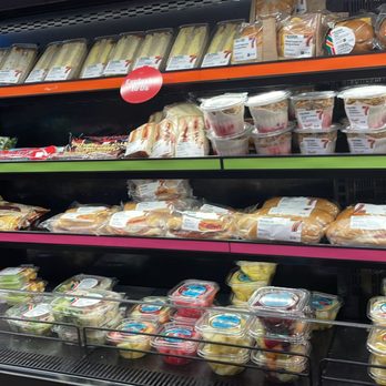 7-Eleven - Sandwiches and salads,fruit cups very well stock. - Convenience Stores Near Me - Irvine, California