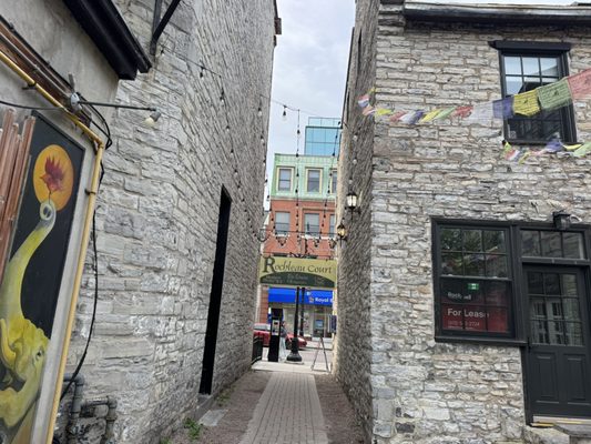 Chez Piggy Restaurant & Bar by null