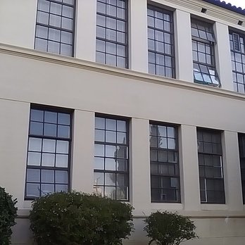 Reed Junior High School - Classrooms. - Elementary Schools Near Me - North Hollywood, California