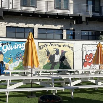 Inn Cahoots - Hotels Near Me - Austin, Texas