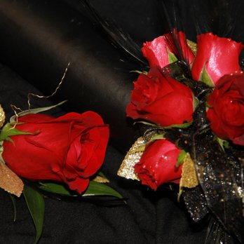 Flowers by Emily - Florists Near Me - Middlefield, Ohio