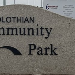 Midlothian Community Park - Park signage.