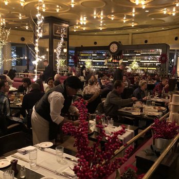 Bistro Niko - Warm and festive atmosphere. - French Near Me - Atlanta, Georgia