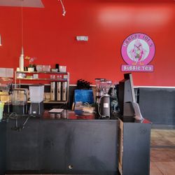 Hangry Joe’s Hot Chicken - Counter