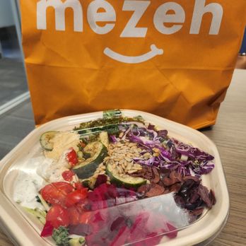 Mezeh - Vegetarian bowl veg out bowl - Mediterranean Near Me - New York, New York
