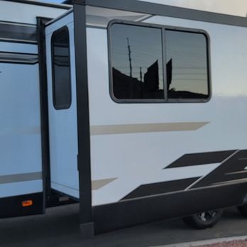 Camping World - Las Vegas - RV Dealers Near Me - Las Vegas, Nevada