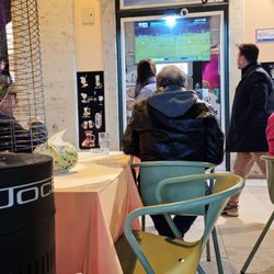 Cais Das Colunas - Watching football game