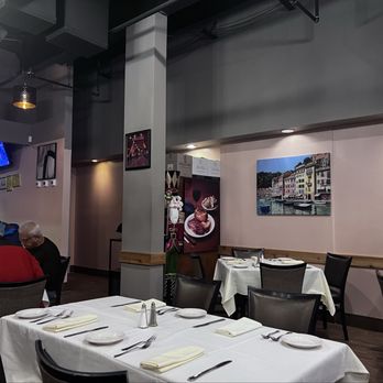 Alex's Kitchen - Inside - Italian Near Me - Missouri City, Texas Alex's Kitchen - Inside - Italian Near Me - Missouri City, Texas