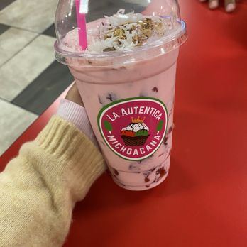 La Authentic Michoacan - Fresas con Crema Medianas / Medium Strawberries with Cream - Ice Cream & Frozen Yogurt Near Me - Tulare, California La Authentic Michoacan - Fresas con Crema Medianas / Medium Strawberries with Cream - Ice Cream & Frozen Yogurt Near Me - Tulare, California