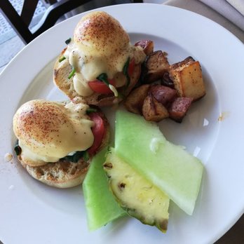 Inn At Churon Winery - Eggs Florentine, thought it was just okay - Hotels Near Me - Temecula, California