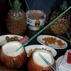 Mauna Loa - Otros cocktails. La pajitas son enormes!