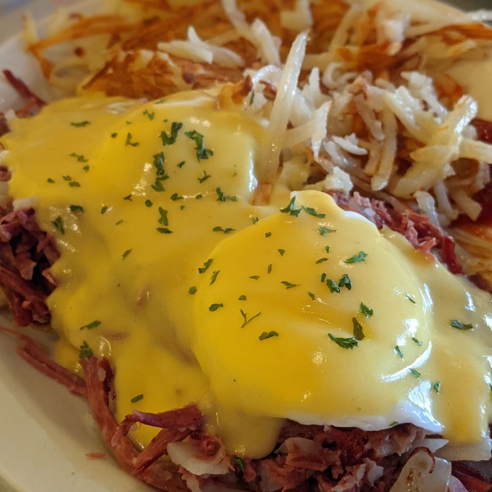 JJ's Caffe - Corned Beef eggs Benedict - Breakfast & Brunch Near Me - Portland, Oregon JJ's Caffe - Corned Beef eggs Benedict - Breakfast & Brunch Near Me - Portland, Oregon