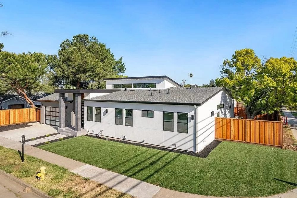 Slide of Urban Builders & Remodeling