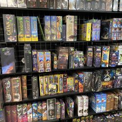 Op Comics & Games - Games