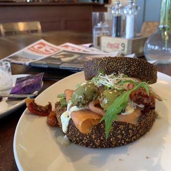Café Restaurant de Rietstulp - * Traditionally smoked salmon chips with mustard dressing €12.5 - Restaurants Near Me - Giethoorn, OV