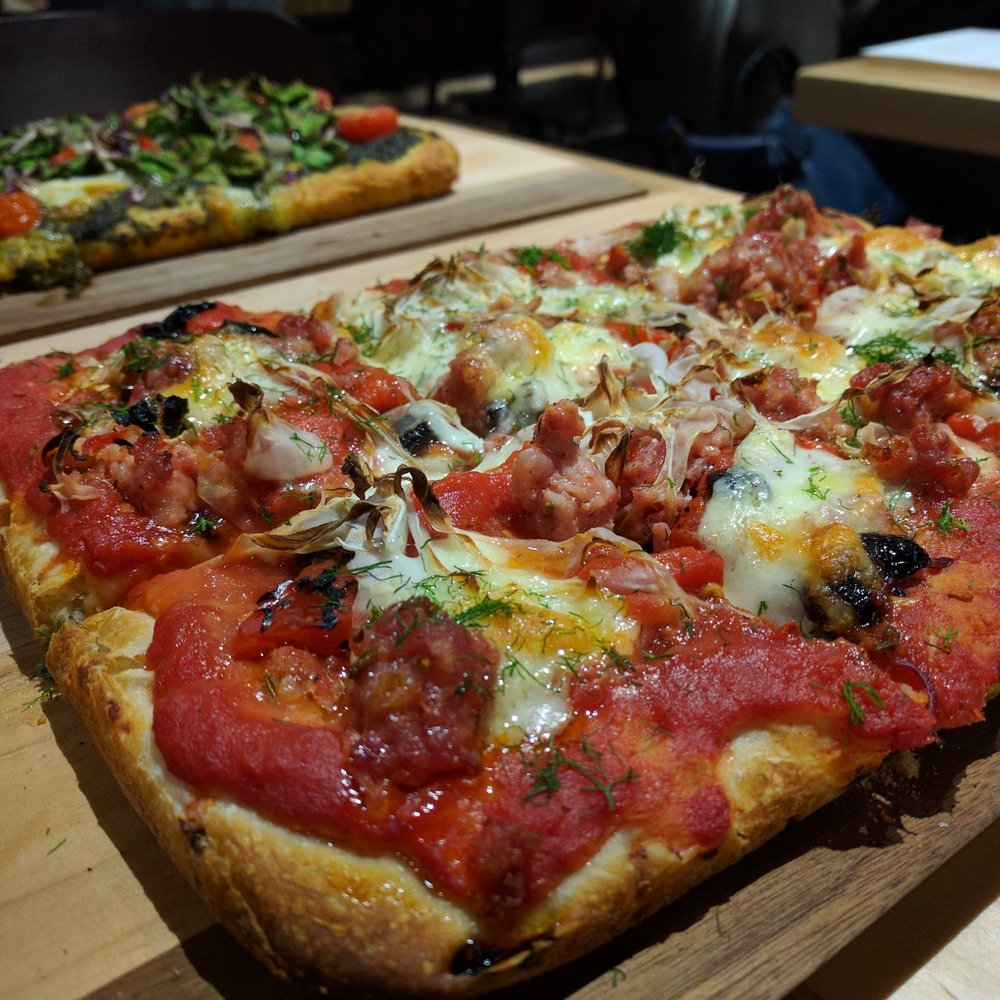 Levetto Aurora - Pizza Near Me - Aurora, Ontario Levetto Aurora - Pizza Near Me - Aurora, Ontario