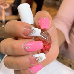 Nails by Yen