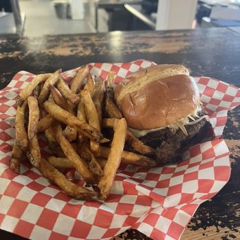 Poundtown - Oklahoma Onion Signature Burger - Chicken Shop Near Me - Syracuse, New York