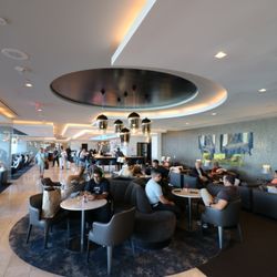 United Polaris Lounge - San Francisco International Airport - Open seating