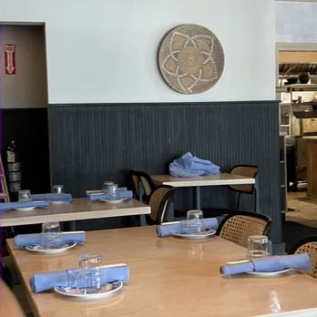 Fatt Root - Dining area - Asian Fusion Near Me - Pleasantville, New York