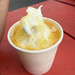 Czer's Drive-In - Pineapple sundae