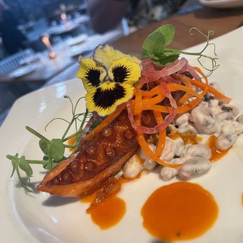 Herringbone Waikiki - Seafood Near Me - Honolulu, Hawaii