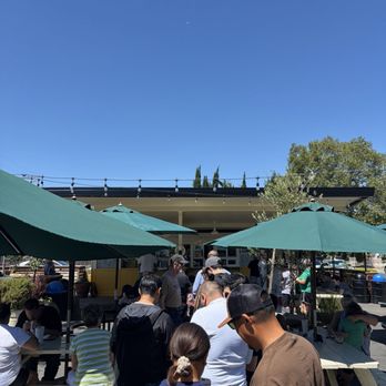 Whitey's Jolly Kone - Lunch line - Burgers Near Me - West Sacramento, California