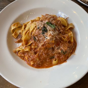 Ainslie - Pulled Pork Pasta Ragu - Beer Gardens Near Me - Brooklyn, New York