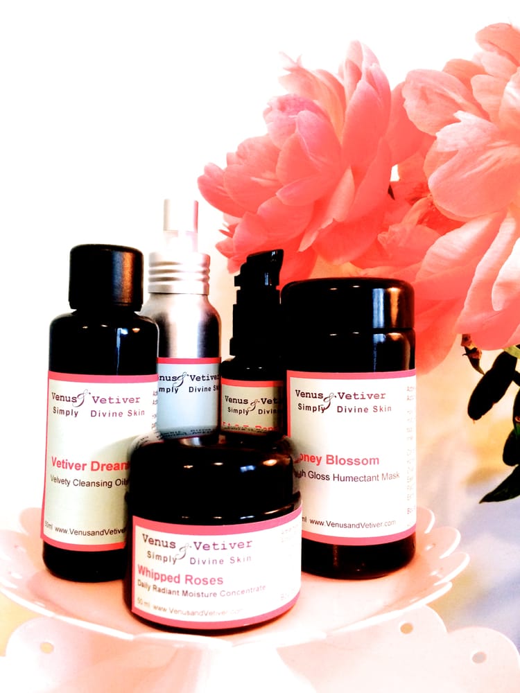 Venus & Vetiver Logo