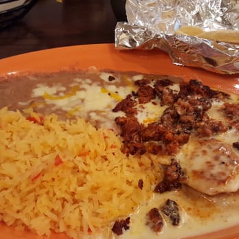 Gran Rodeo - Chori Pollo - 2 grilled chicken, chorizo, cheese dip, rice, refried beans, & switched flour tortillas for corn tortillas. My favorite! - Mexican Near Me - Virginia Beach, Virginia Gran Rodeo - Chori Pollo - 2 grilled chicken, chorizo, cheese dip, rice, refried beans, & switched flour tortillas for corn tortillas. My favorite! - Mexican Near Me - Virginia Beach, Virginia