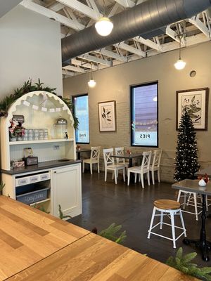 Emporium Pies by null