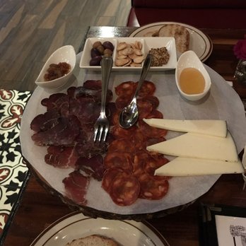 Tabernilla - Dried meat and cheese board - Spanish Near Me - Laredo, Texas Tabernilla - Dried meat and cheese board - Spanish Near Me - Laredo, Texas