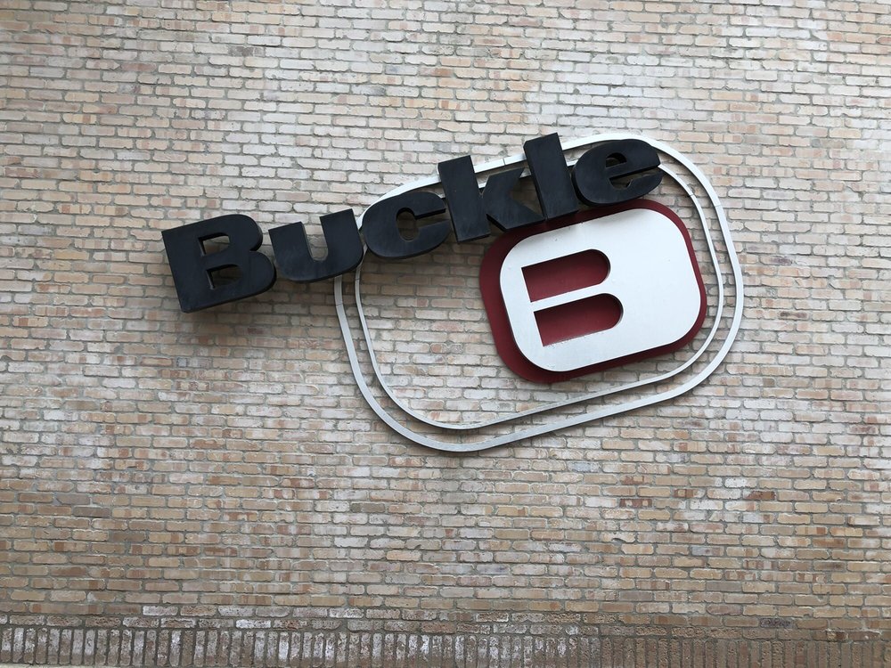 BUCKLE Men's Clothing 263 Crocker Park Blvd, Westlake, OH Phone