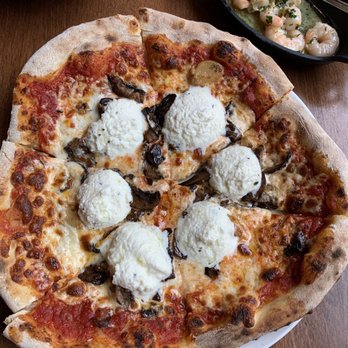 Caramba Restaurant - Truffle Funghi pizza - Italian Near Me - Whistler, British Columbia Caramba Restaurant - Truffle Funghi pizza - Italian Near Me - Whistler, British Columbia