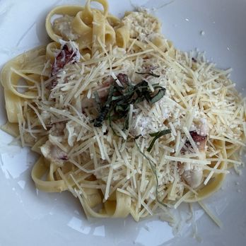 Elliott's Oyster House - Dungeness Crab Fettuccine - Seafood Near Me - Seattle, Washington Elliott's Oyster House - Dungeness Crab Fettuccine - Seafood Near Me - Seattle, Washington