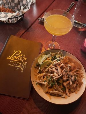 Lola's Hi/Lo Lounge by null