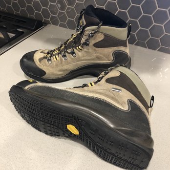 Comfort Shoes - Shoe Stores Near Me - Littleton, Colorado
