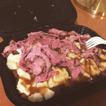 R Lafleur - Poutine viande fumée - Burgers Near Me - Montreal, Quebec R Lafleur - Poutine viande fumée - Burgers Near Me - Montreal, Quebec