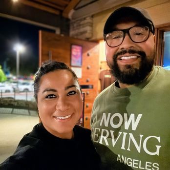 Karl Strauss Brewing Company - Post work dinner and drinks - Breweries Near Me - Temecula, California